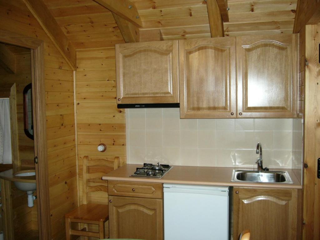 Camping Prado Verde Vilamòs Habitación foto