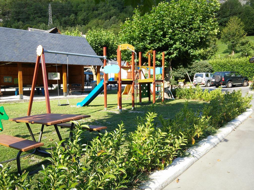 Camping Prado Verde Vilamòs Exterior foto
